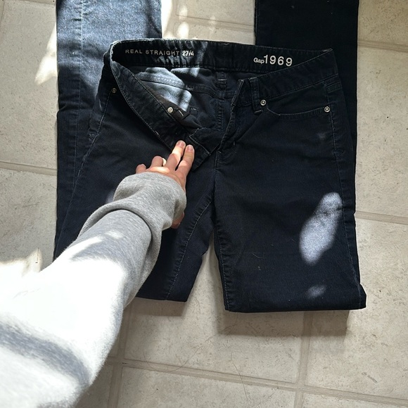 Women’s Gap Navy corduroy pant - Picture 2 of 3